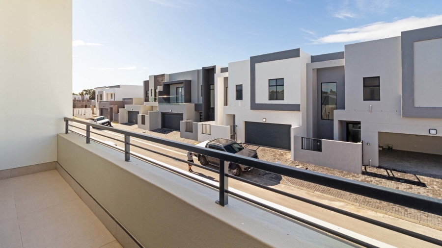 4 Bedroom Property for Sale in Sandown Western Cape